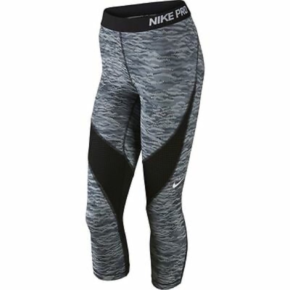 NWT Nike Pro Dri-FIT Hypercool Reflect Capris - Picture 1 of 9